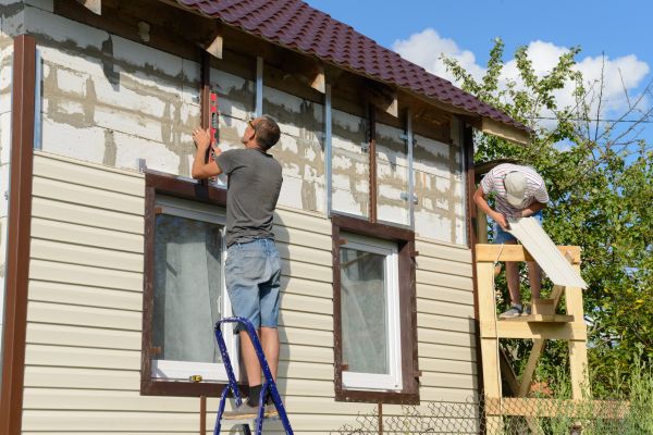 Cost of Handyman Siding Repair in Fallbrook
