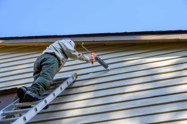 Cost of Vinyl Siding Caulk Repair in Fallbrook
