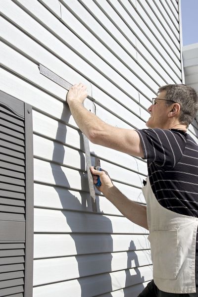 Cost of Vinyl Siding Service in Fallbrook